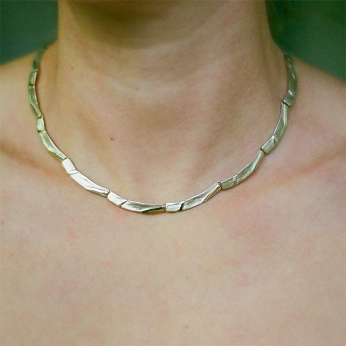 N° 73 White gold necklace