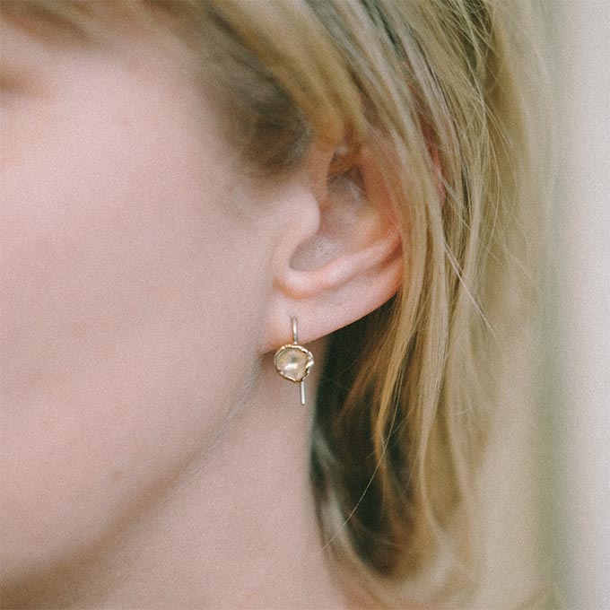 N° 68D gold earrings