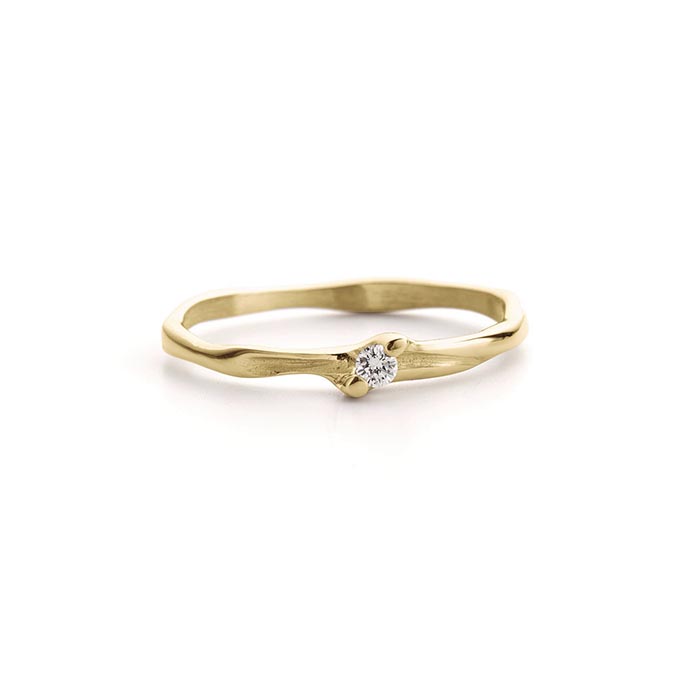 N° 178 gold, organic engagement ring with one diamond