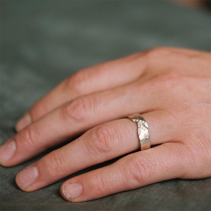 _0048_N°20_9_Ines Bouwen jewelry_wedding ring