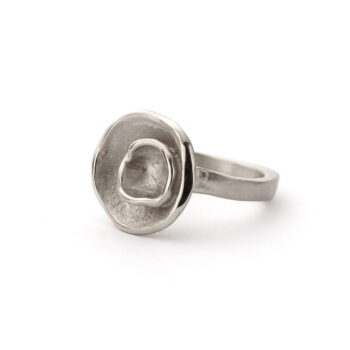 Handmade 18k gold ring by Ines Bouwen Jewelry featuring an organic bowl shape with matte and polished textures.