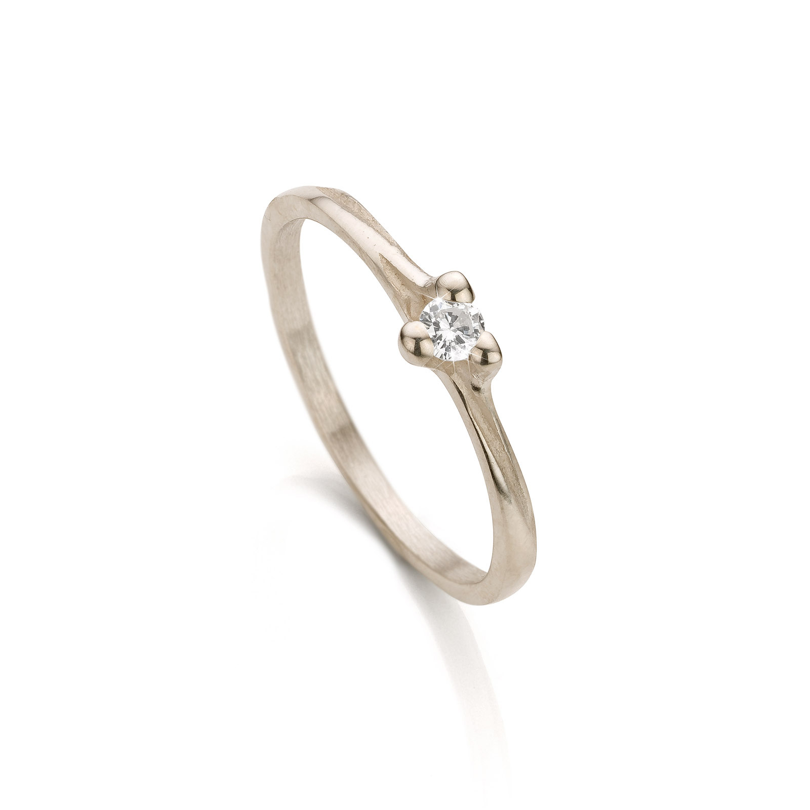 Elegante witgouden verlovingsring met matte afwerking, gepolijste details en diamant als middelpunt.