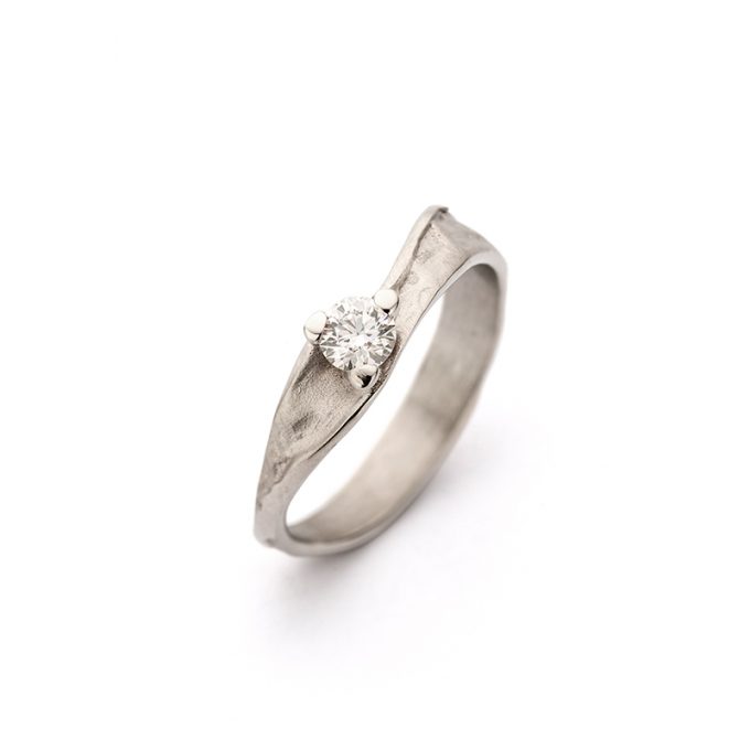 White gold engagement ring N° 239