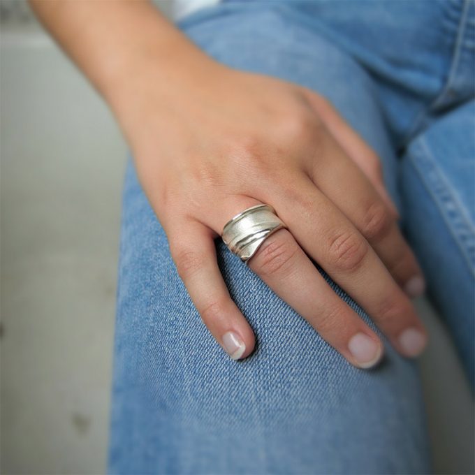 Zilveren ring N° 141 Model Foto