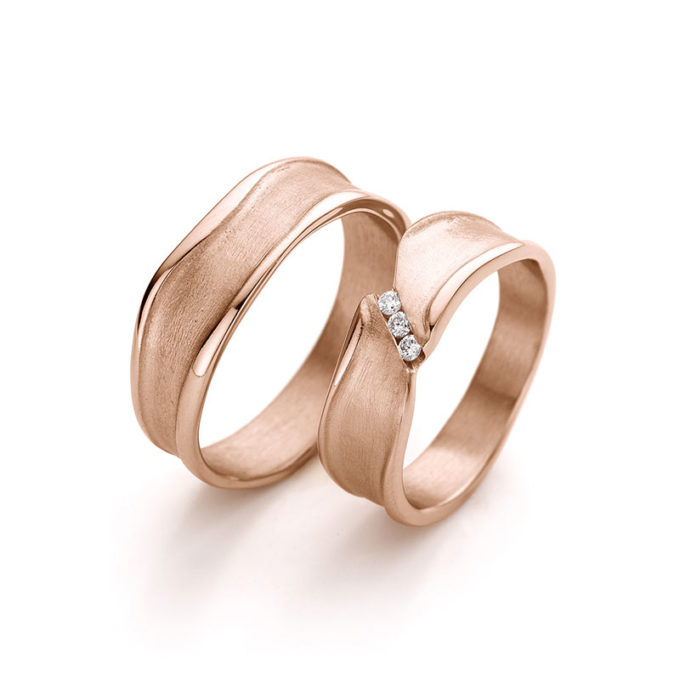 Wedding Rings N°44 red gold diamonds